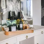 Apartamento Modern Flat With Balcony By Booklapland