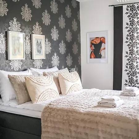 Modern Flat With Balcony By Booklapland Apartament *